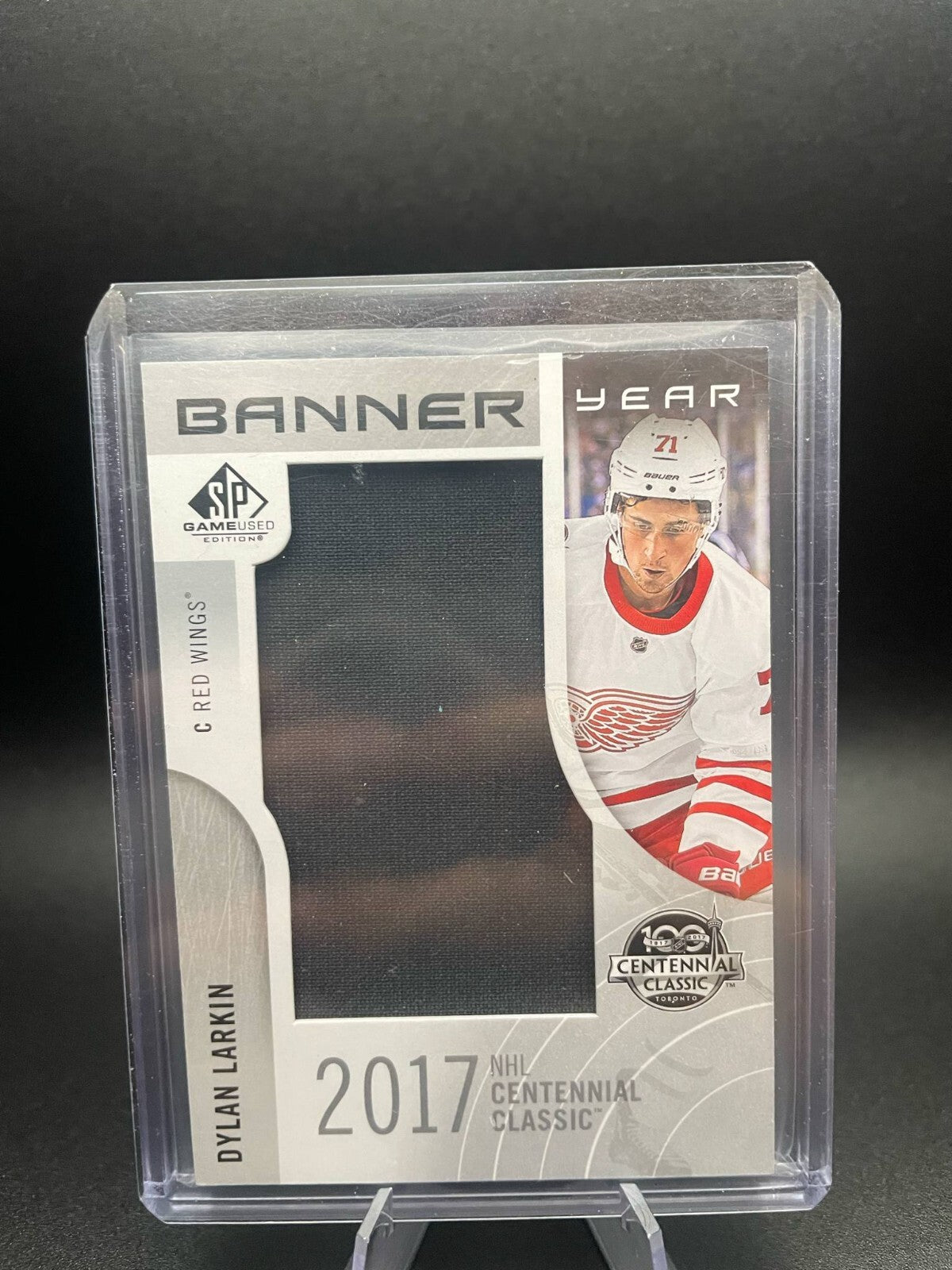 2017-18 SP Game Used Banner Year Centennial Classic 2017 Dylan Larkin #BCC-DL