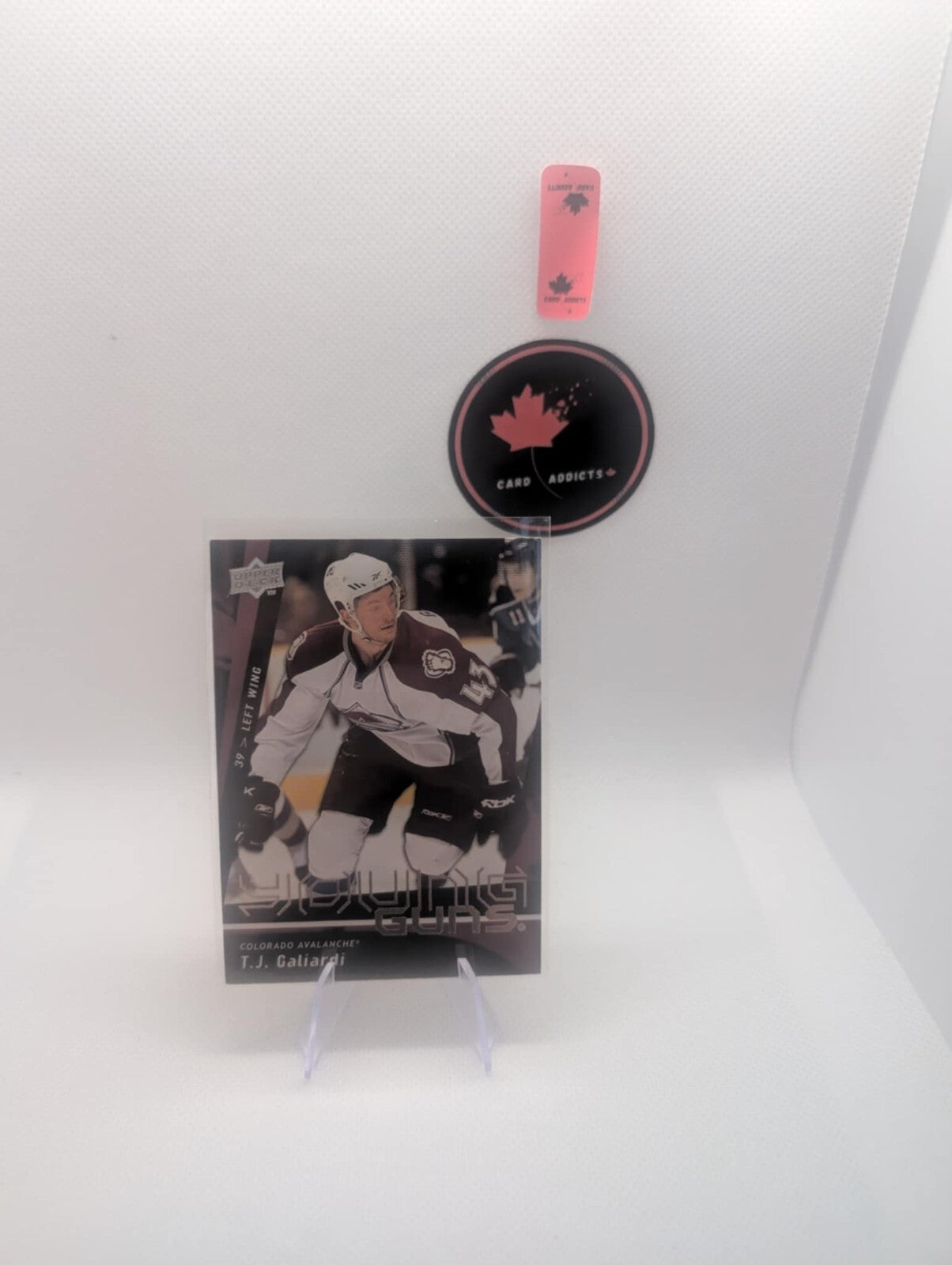 2009 10 Upper Deck 09 10 UD Series 1 Young Guns Rookie TJ Galiardi