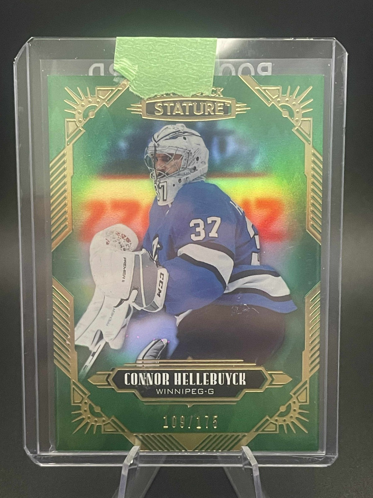 2020-21 Upper Deck Stature Connor Hellebuyck Winnipeg Jets Green /175