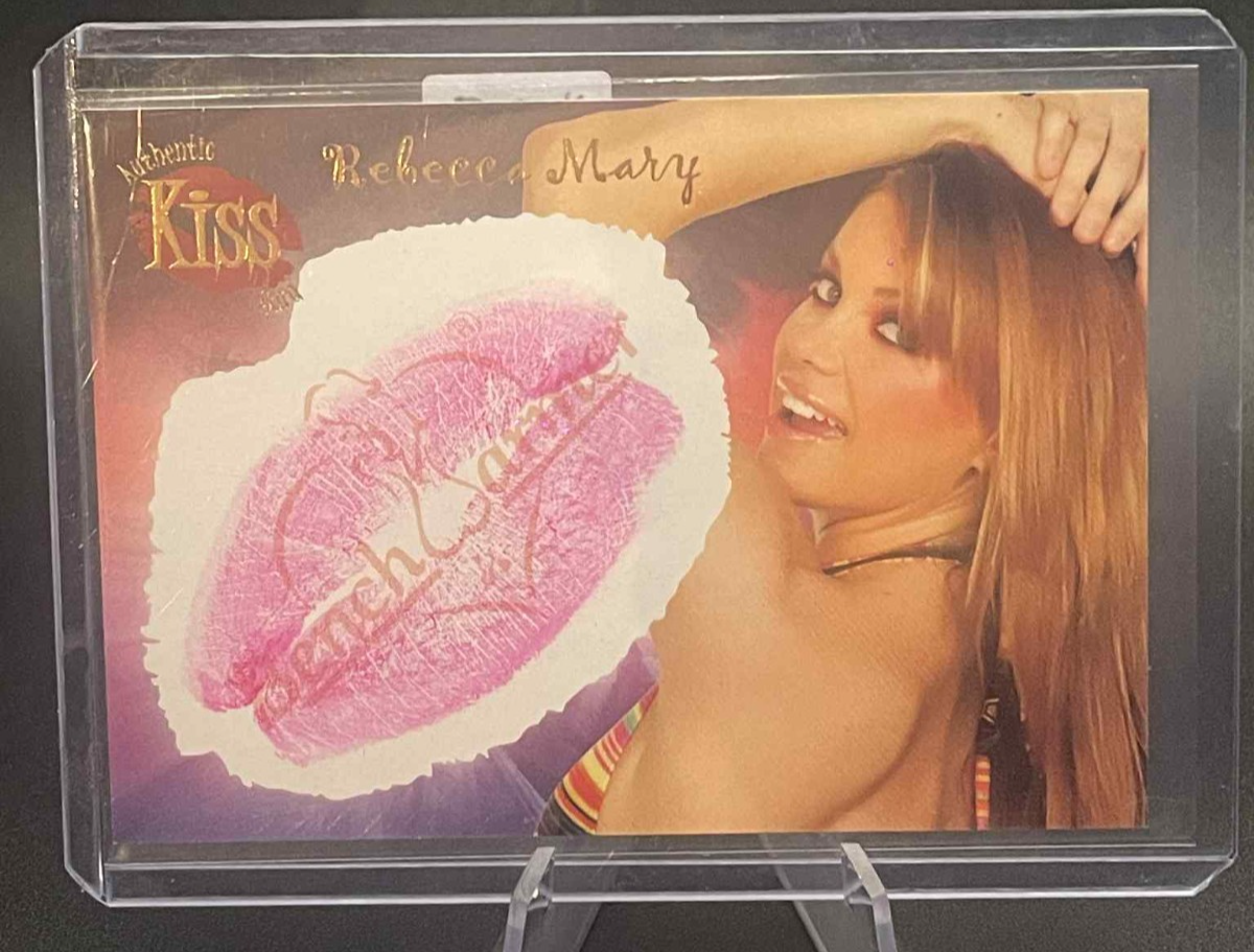 REBECCA MARY "KISS CARD" BENCHWARMER 2006 SERIES 1