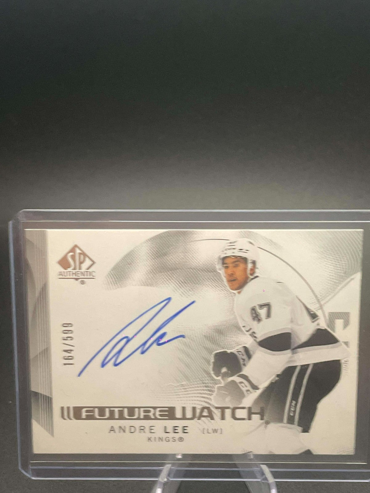 2024-25 SP Authentic Future Watch Auto Horizontal Andre Lee RC /599 LA Kings