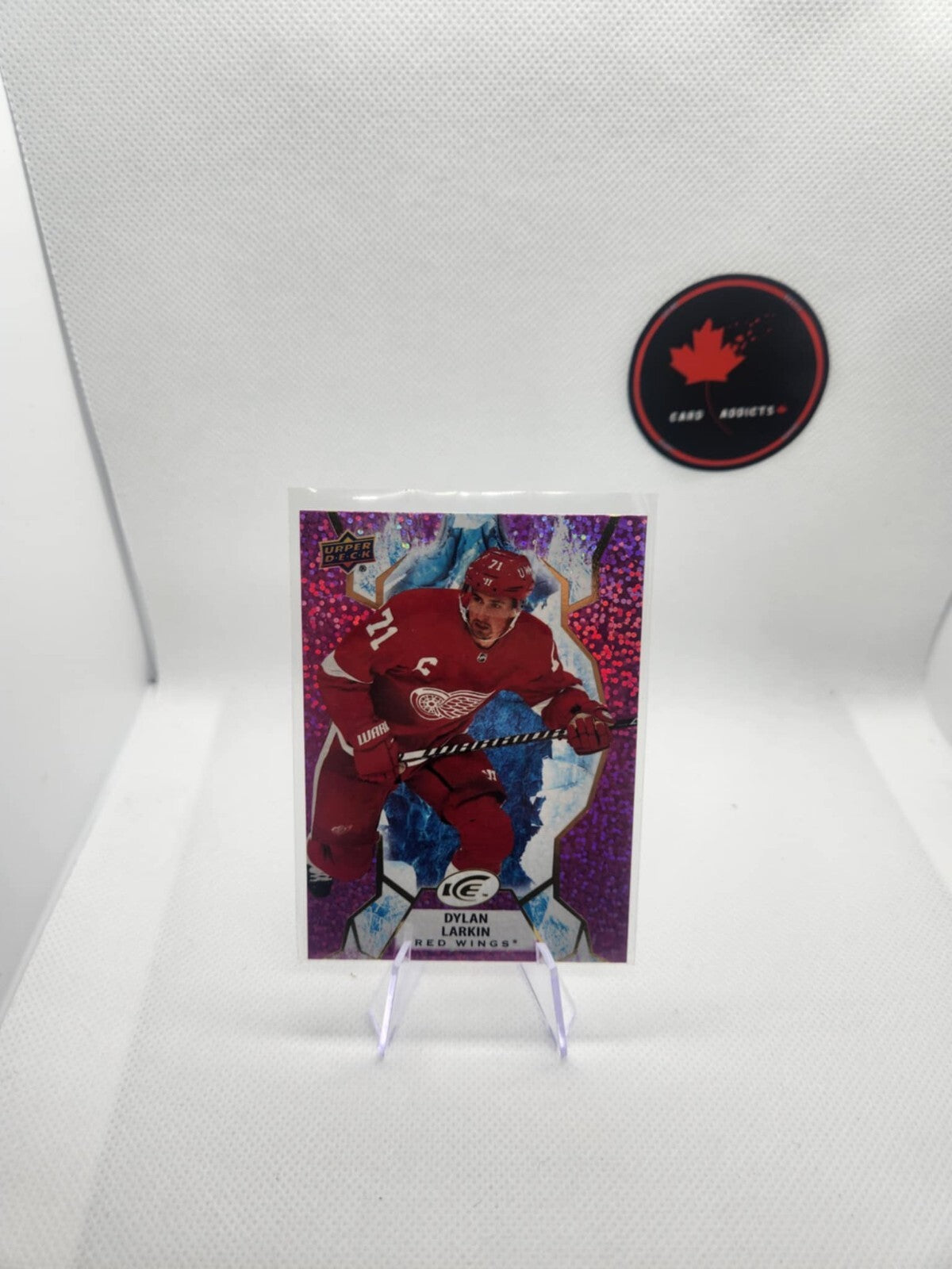 2021-22 UD ICE PINK SPARKLE DYLAN LARKIN