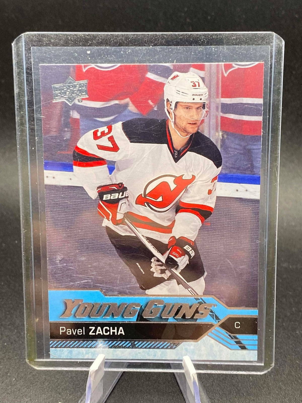 2016-17 Upper Deck Series 1 Young Guns Pavel Zacha YG RC Card# 248