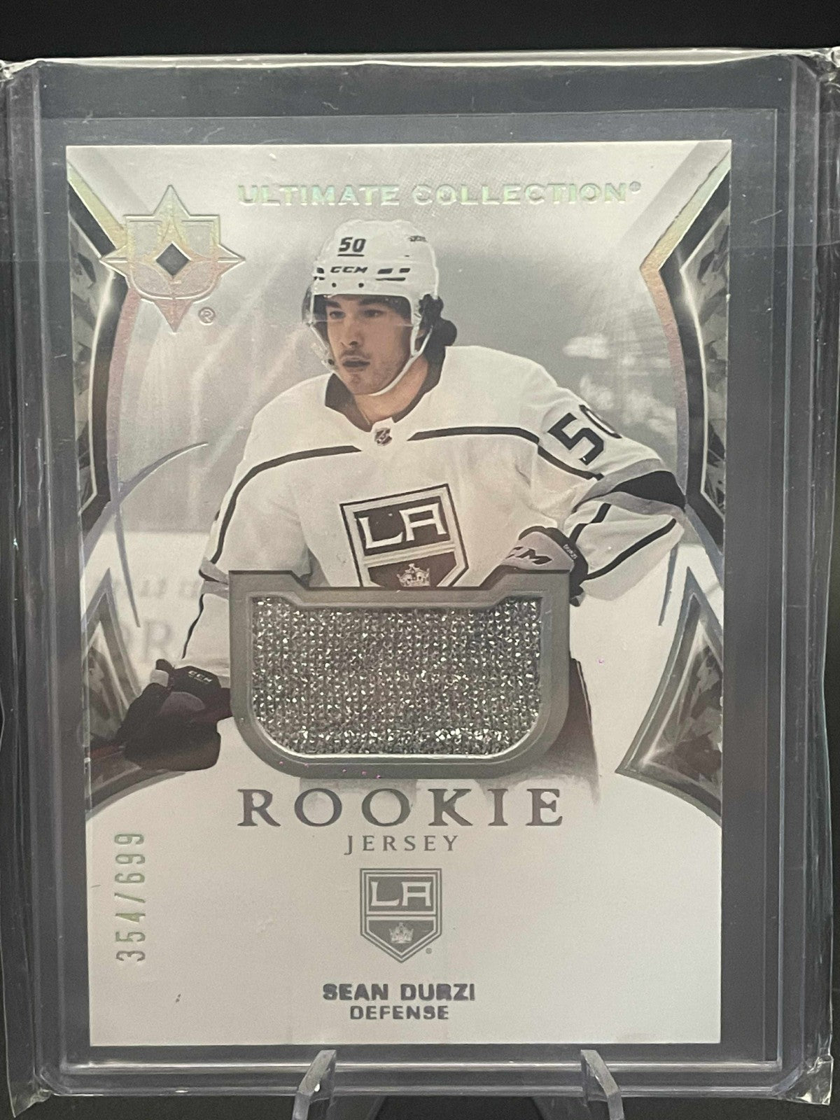 2021-22 UD Ultimate Rookie Jersey #162 Sean Durzi /699
