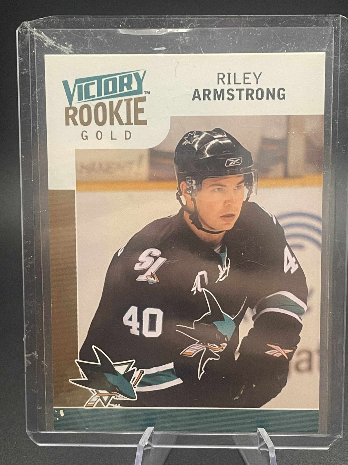 2009-10 Upper Deck Victory Gold Riley Armstrong Rookie REF I