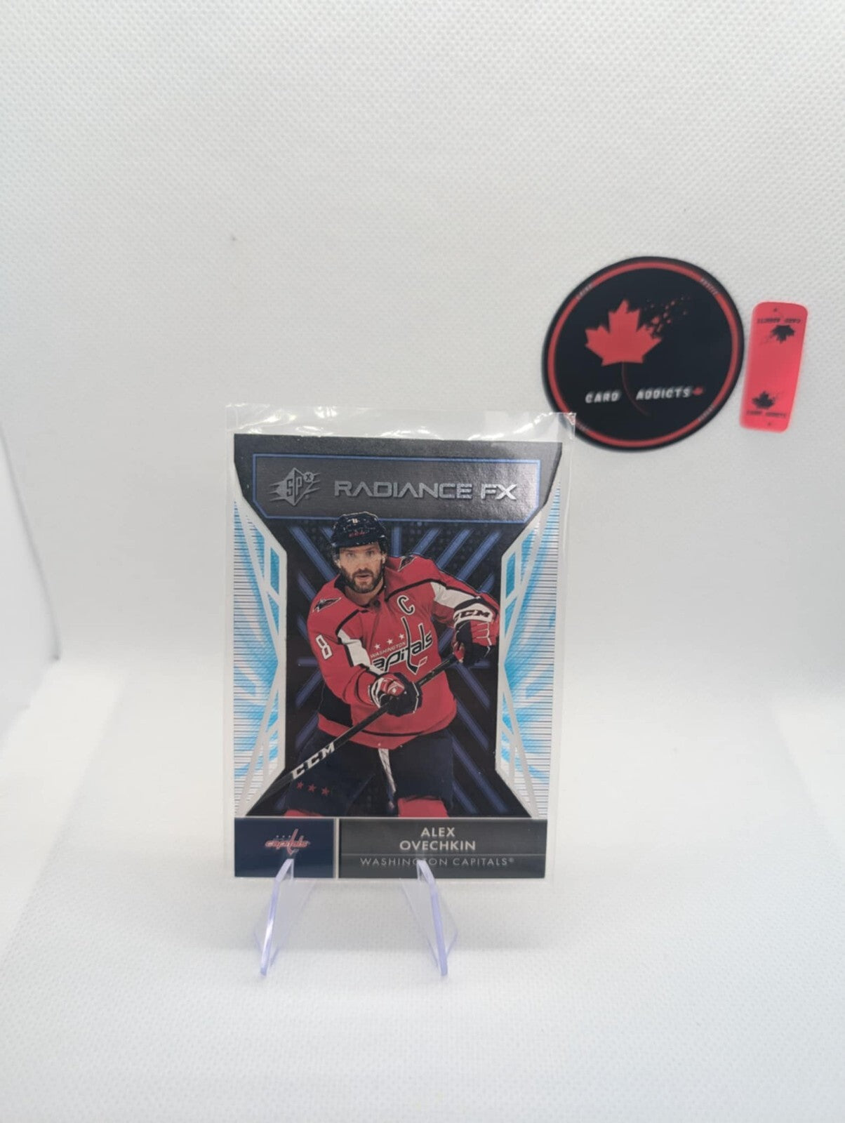 2020-21 Upper Deck Young Guns French Jeunes Loups #710 Artem Zub Rookie Senators