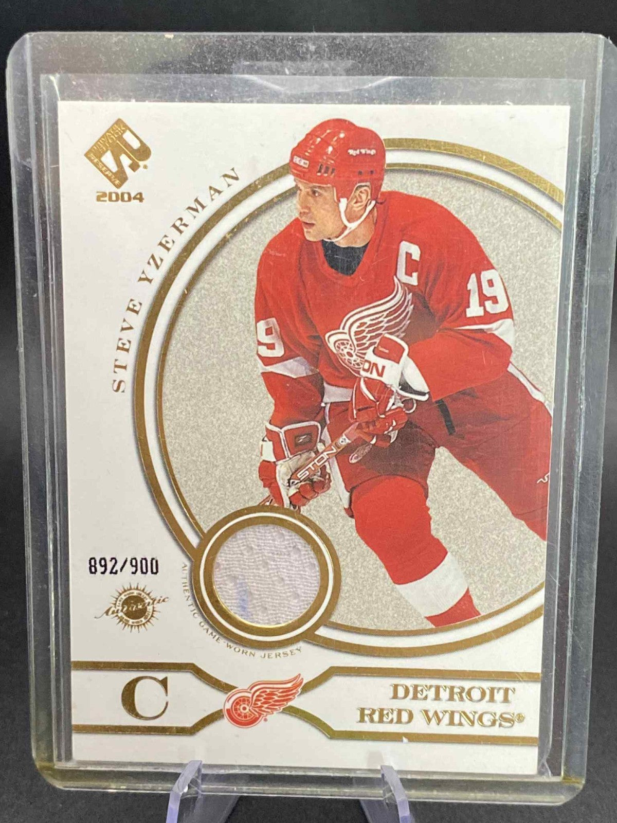 2003 Pacific Private Stock Reserve Jersey STEVE YZERMAN (#/900)