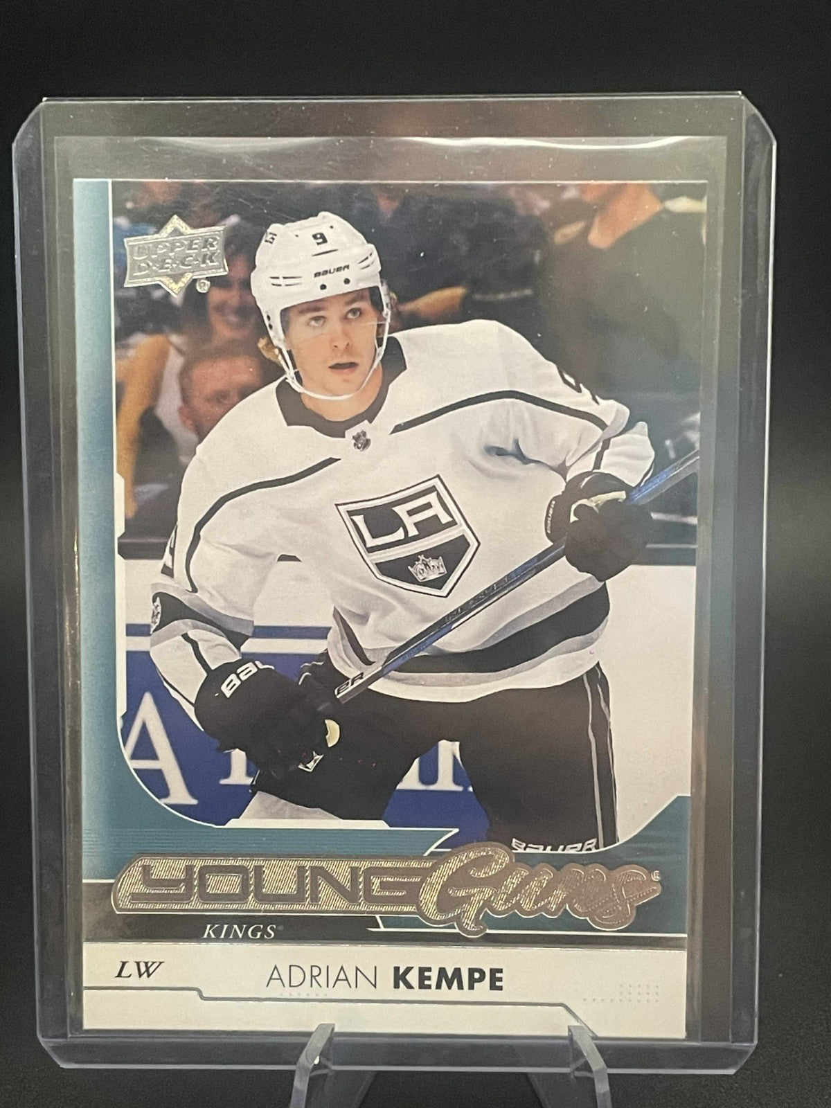 2017-18 Upper Deck Young Guns Adrian Kempe RC #210 Los Angeles Kings