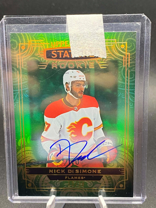 22-23 UD Stature Rookie Green /20 Nick DeSimone 124 Rookie Auto Photo Variation