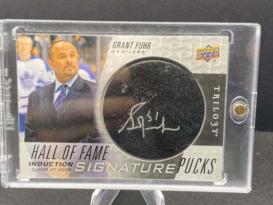 2018-19 Upper Deck Trilogy Hall of Fame Signature Pucks Grant Fuhr Auto HOF