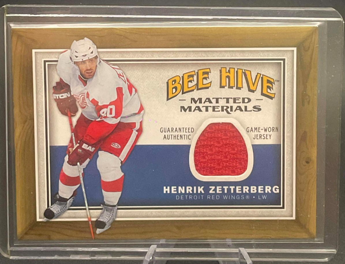 2006-07 Upper Deck Beehive #MM-HZ Henrik Zetterberg Jersey Matted Materials Card