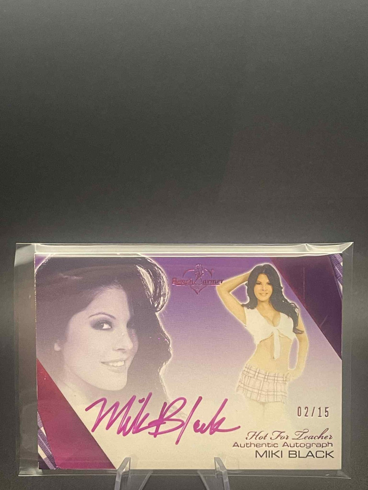 2012 Hot for Teacher Miki Black AUTO PINK SER# /15 PLAYMATE SP