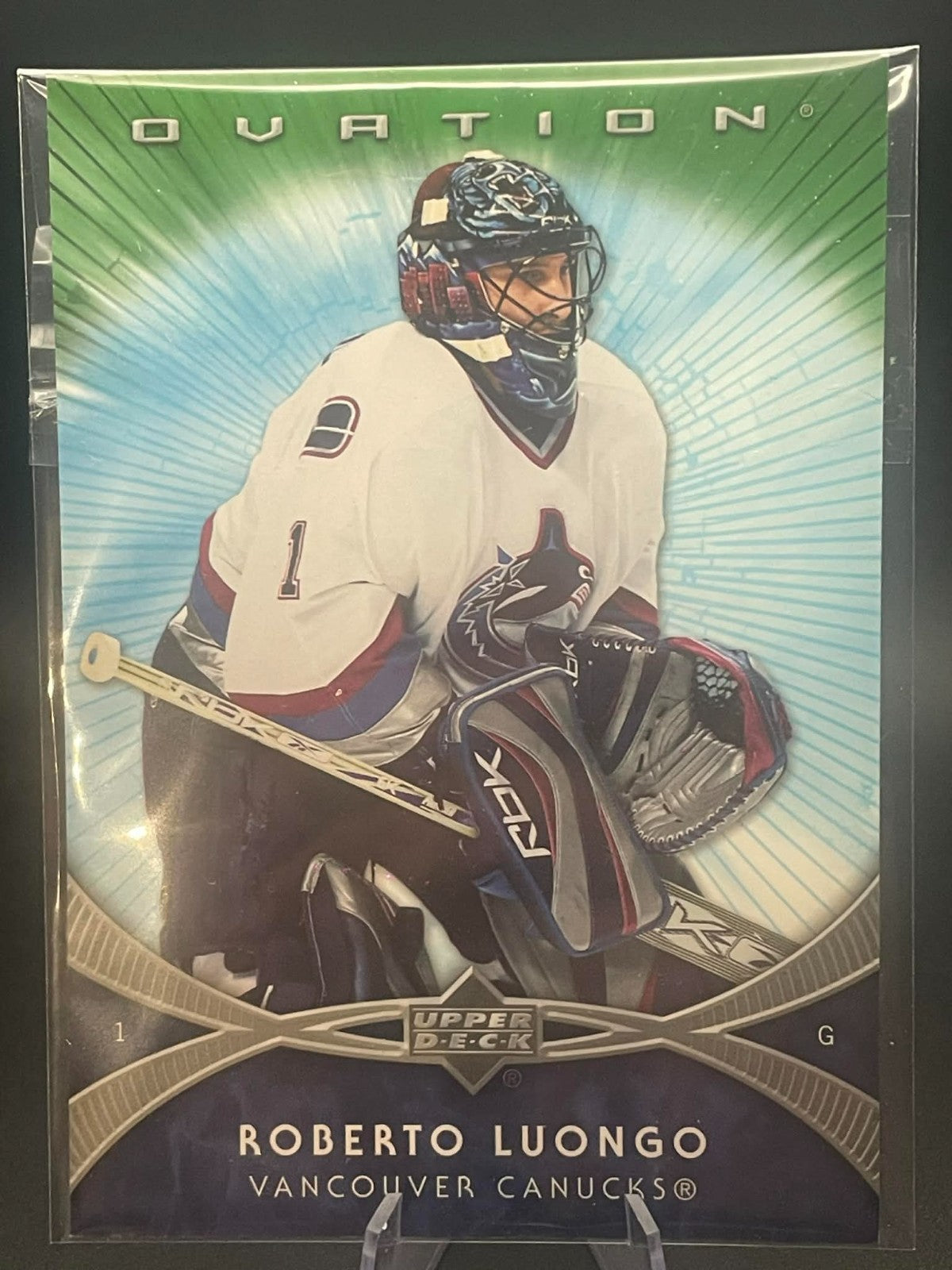 2008-09 Upper Deck Ovation Roberto Luongo Vancouver Canucks #197 REF I