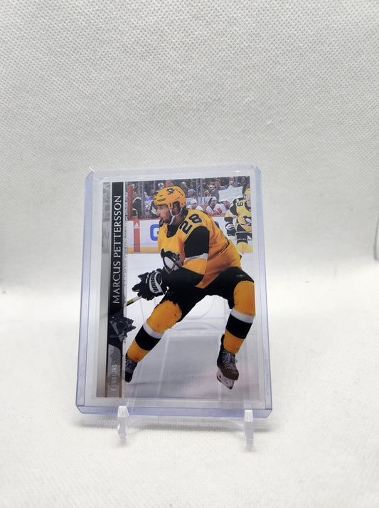 2020-21 Upper Deck Clear Cut #394 Marcus Pettersson Clear Cut Parallel