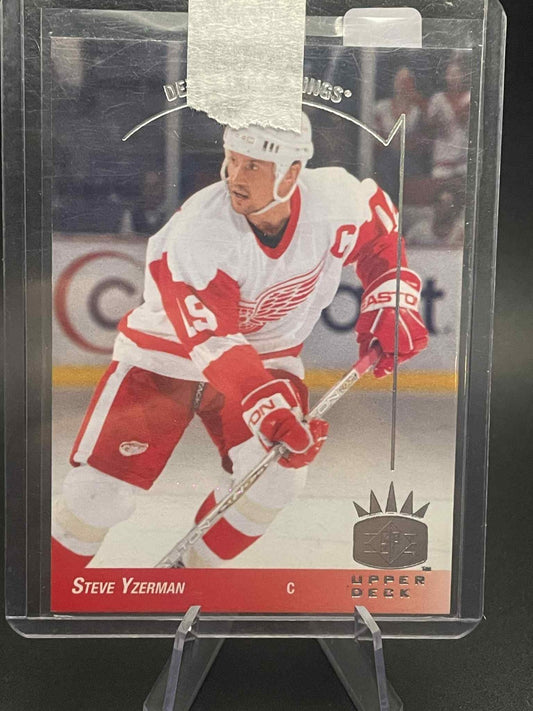 2013-14 SP Authentic 93-94 Retro Parallel #93-16 Steve Yzerman Red Wings HOF