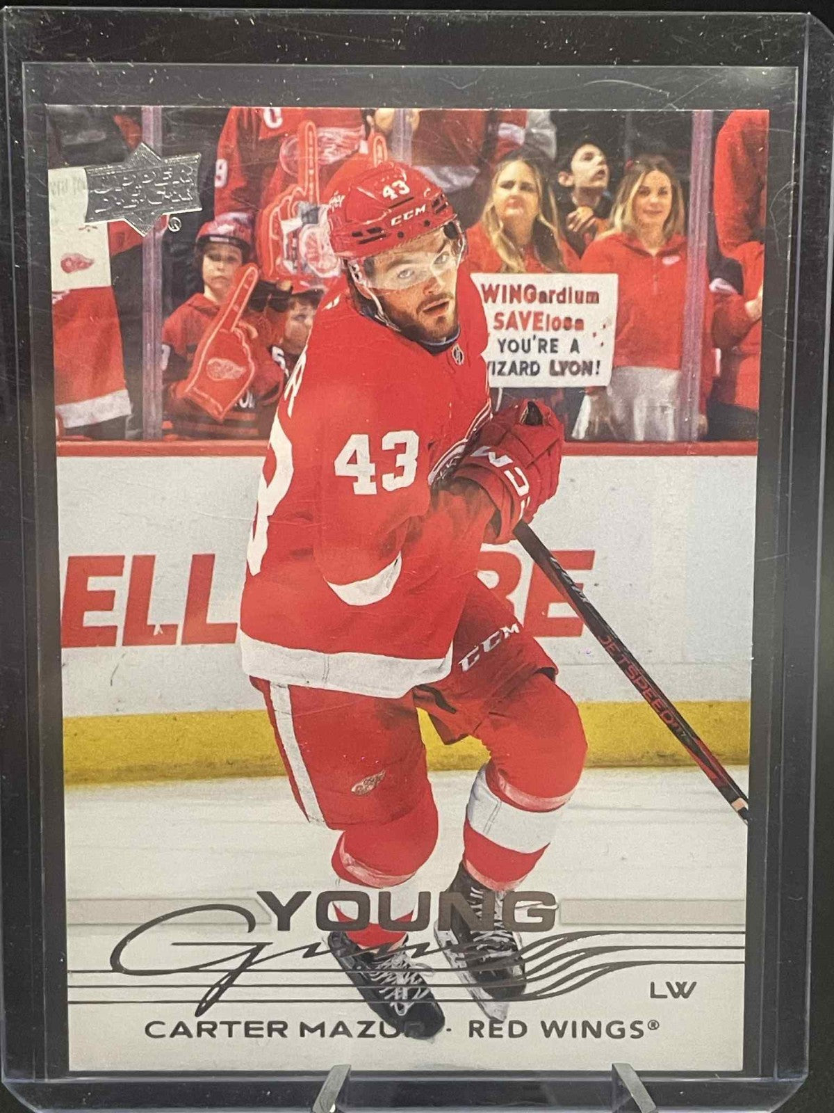2025-26 Upper Deck Young Guns 204 Carter Mazur