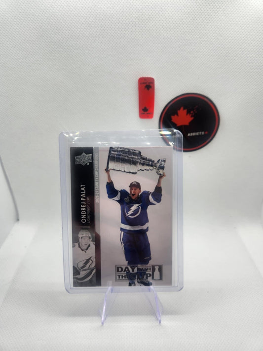 2021-22 Upper Deck Day With the Cup #DWTC8 Ondrej Palat - Tampa Bay Lightning