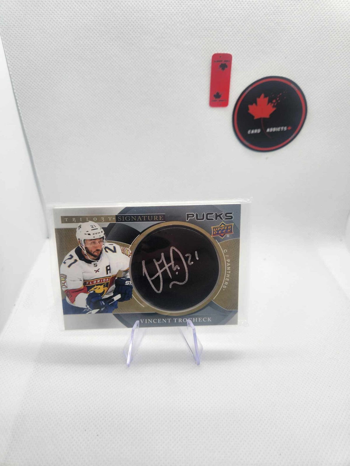 2018-19 Upper Deck Trilogy Signature Pucks Vincent Trocheck #SP-VT Auto