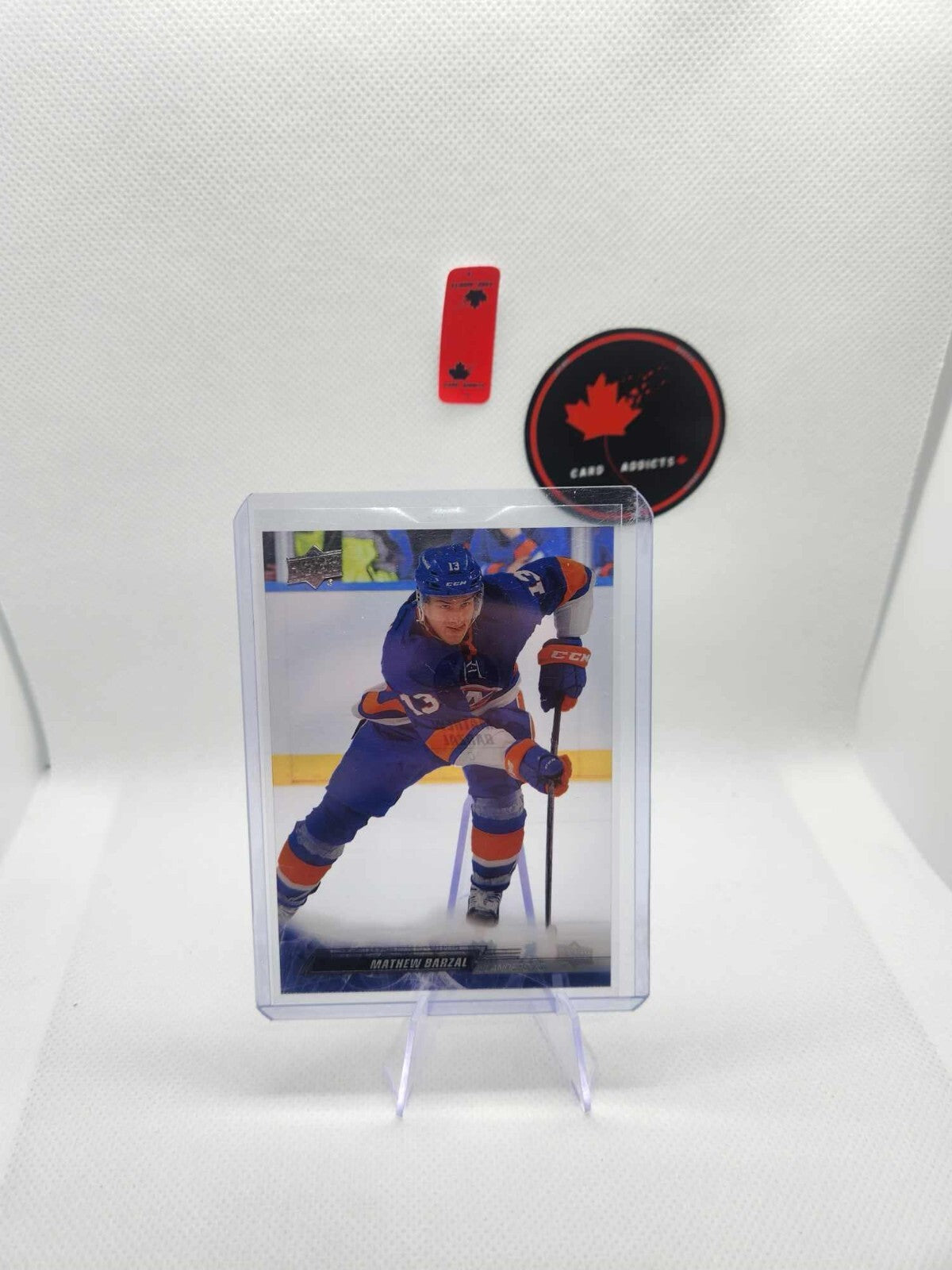 2022-23 Upper Deck Series 2 Base Clear Cut #365 Mathew Barzal