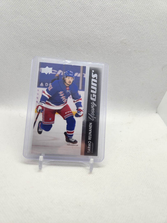 2021-22 Upper Deck Tarmo Reunanen Young Guns ROOKIE #207 5 available