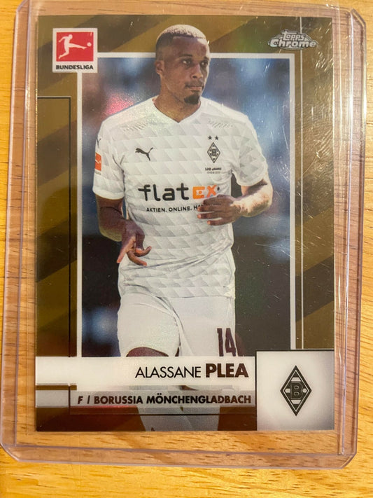 2020-21 Topps Chrome Bundesliga Gold Wave Refractor /50 Alassane Plea #76