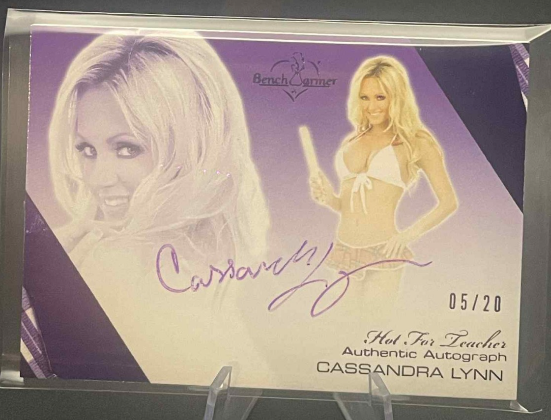 Cassandra Lynn 2012 Bench Warmer Vault Autograph Auto - Purple /20