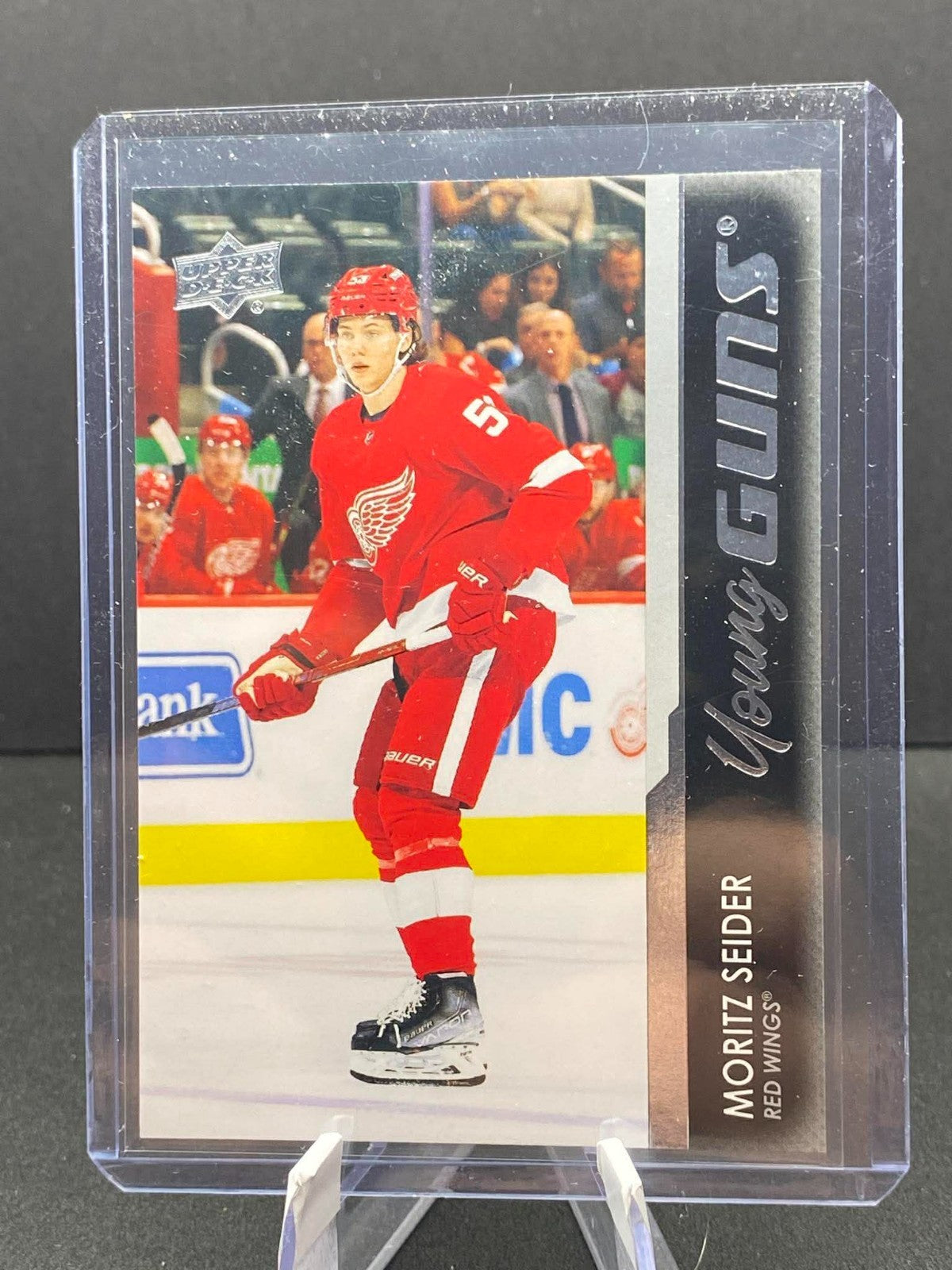 2021-22 Upper Deck Series 2 - Young Guns Moritz Seider #469 (RC)