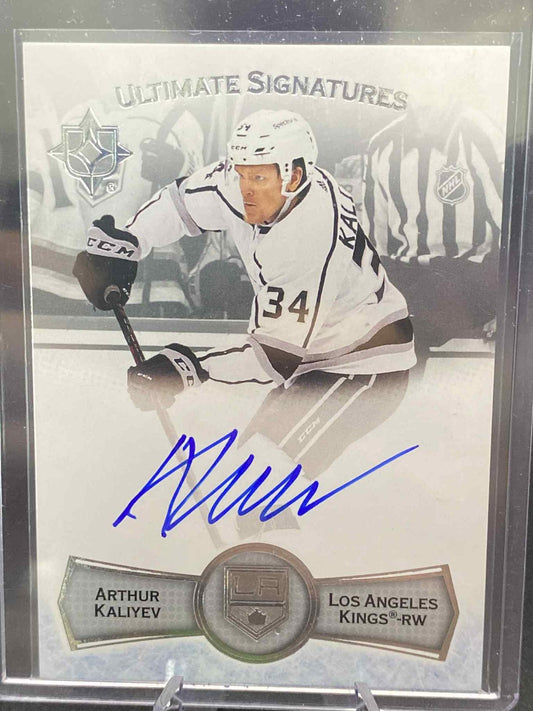 2022-23 UD ULTIMATE COLLECTION ULTIMATE SIGNATURES AUTO ARTHUR KALIYEV #US-AK