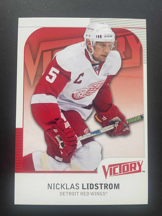 2009-10 Upper Deck Victory Hockey Oversized Jumbo Nicklas Lidstrom #OS16 REF I