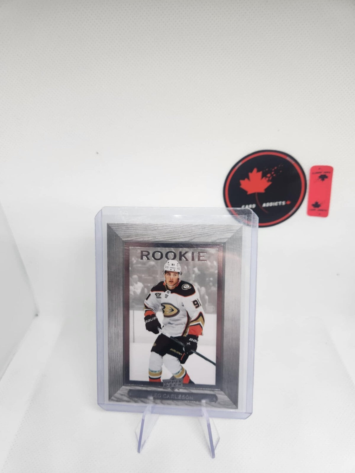 2023-24 Upper Deck Bee Hive Rookie Leo Carlsson #BH-38 Anaheim Ducks