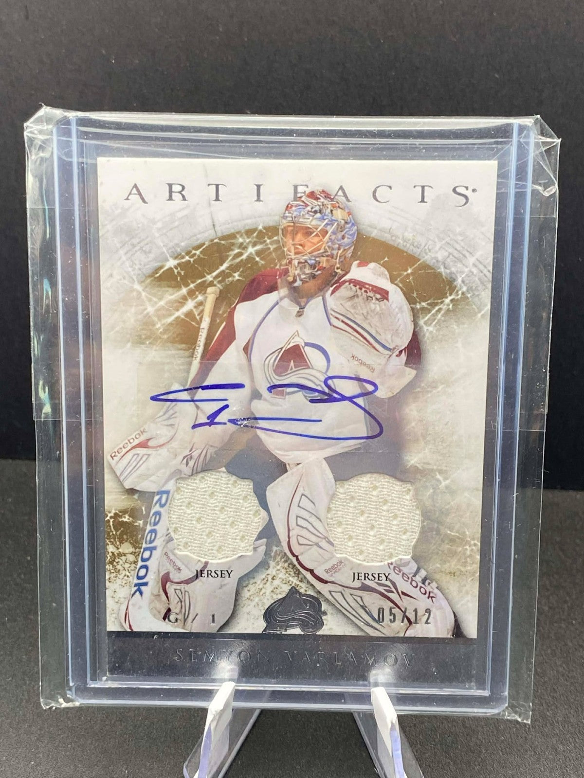 2012-13 Artifacts Semyon Varlamov Jersey Auto /12