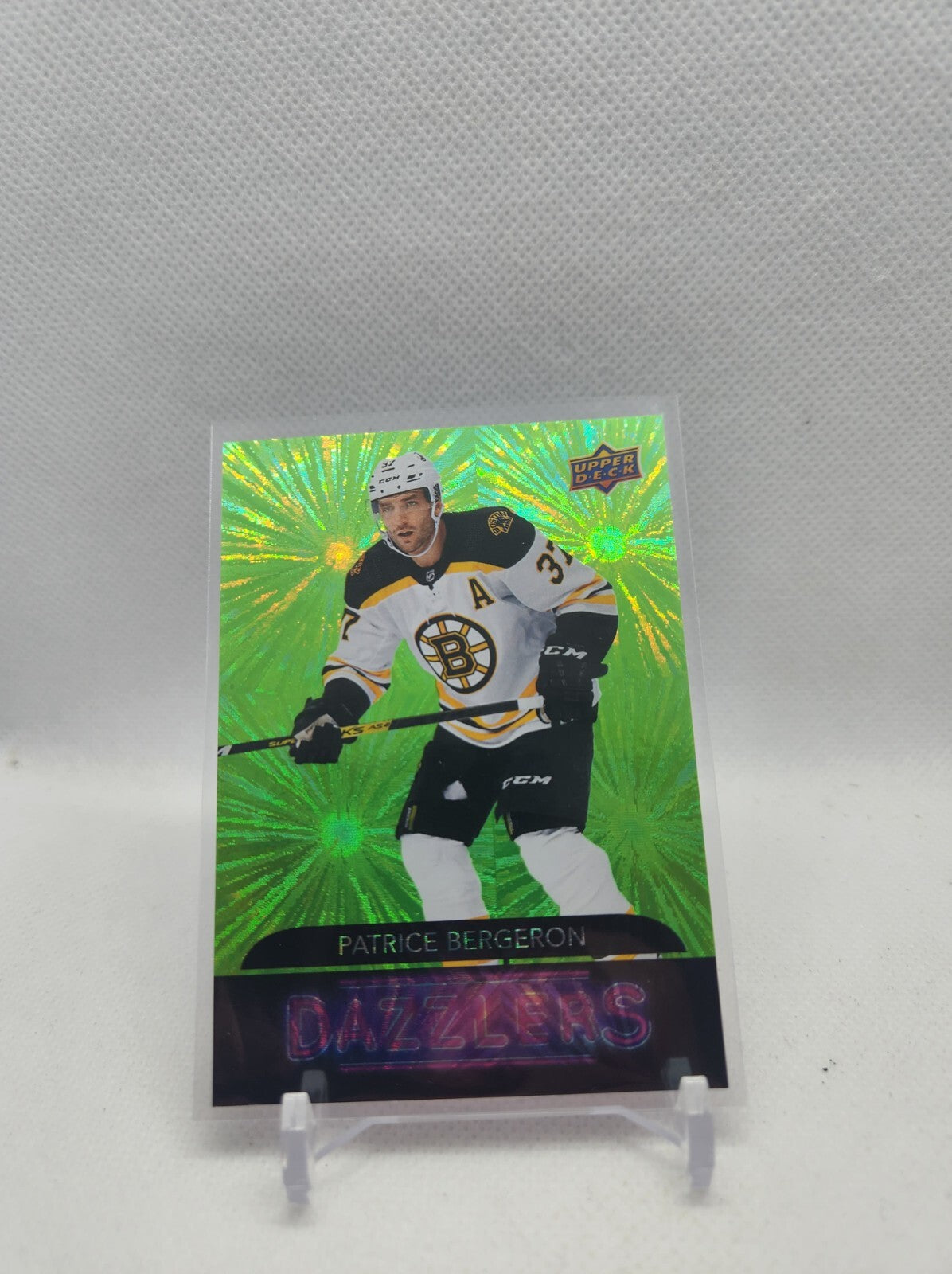 2020-21 UD Series 2 Green Dazzlers Patrice Bergeron DZ-54 Boston Bruins