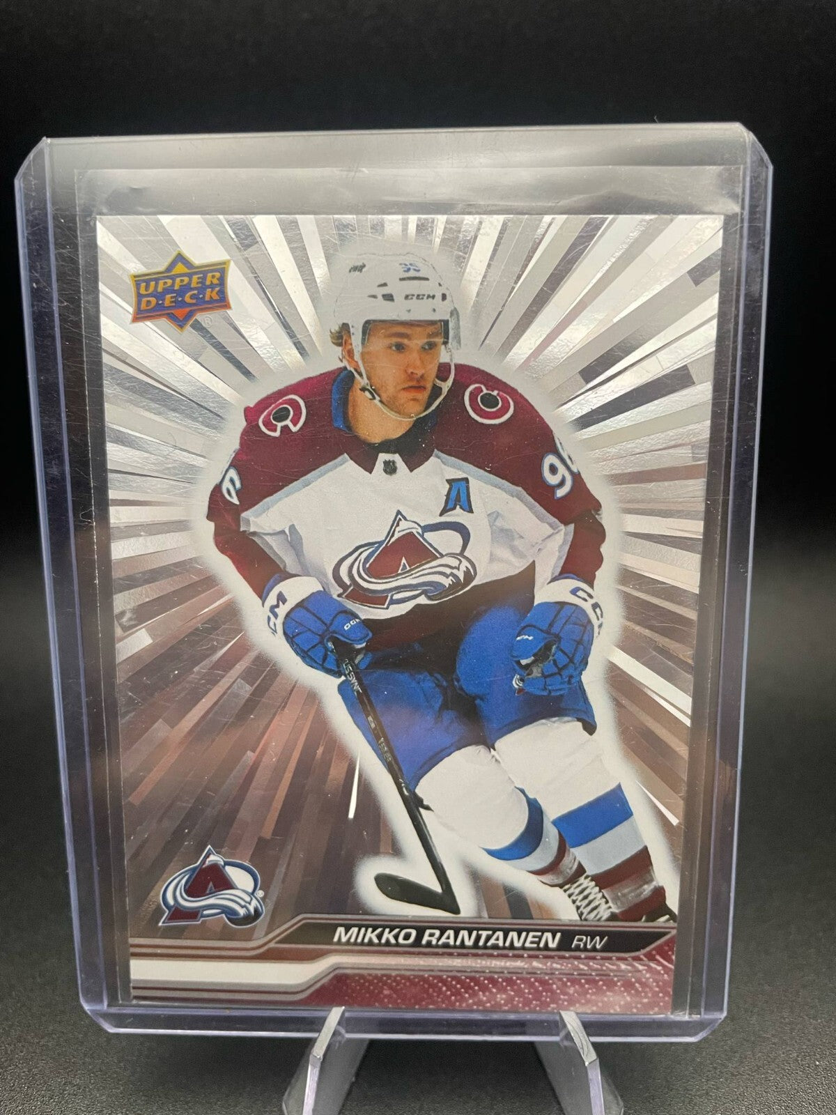 2023-24 Upper Deck Series 1 Mikko Rantanen Outburst #44 Colorado Avalanche